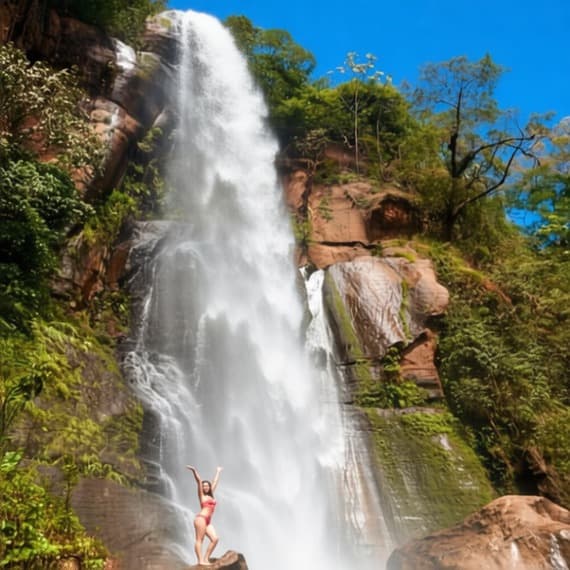 Foto Tours Metro Chanchamayo. Catarata Boca tigre 1, esta en Perene, Chanchamayo, La Selva central de Perú.
