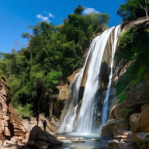Foto Tours Metro Chanchamayo. Catarata Velo de Novia. Perene. Chanchamayo. La selva central