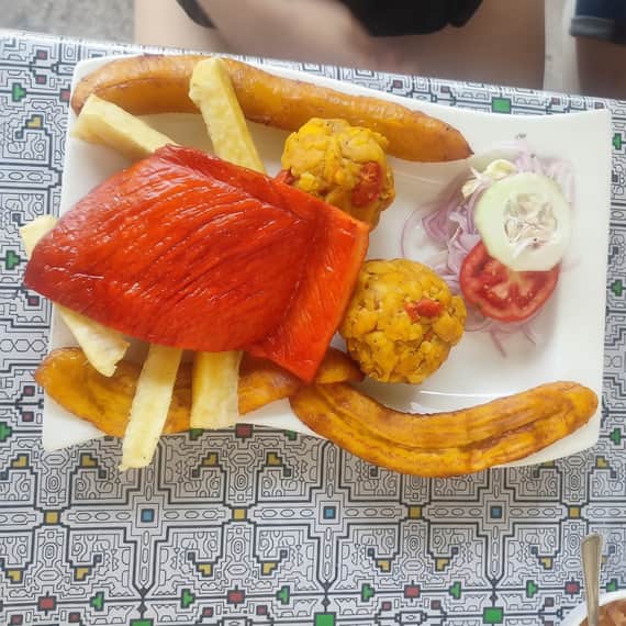 Foto Tours Metro Chanchamayo. Comida típica. La Selva Central