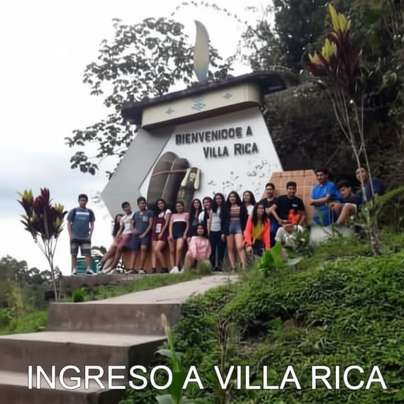 Foto Tours Metro Chanchamayo. Portal de Villa Rica. Oxapampa. La Selva Central