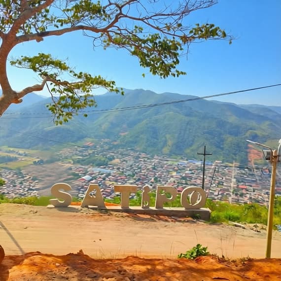 TOURS METRO CHANCHAMAYO. Mirador Centinela. Mirador Centinela. Vista de la ciudad de Satipo. La Selva Central.